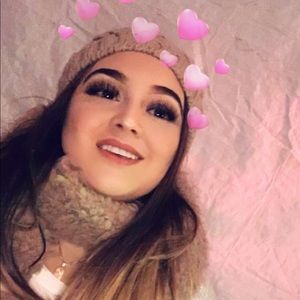 Meet your Posher, Jasmine